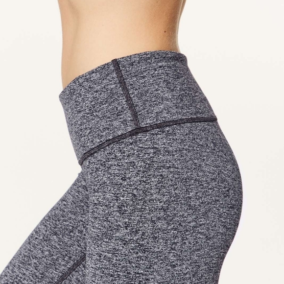 Lululemon Wunder Under leggings - Picture 3 of 8